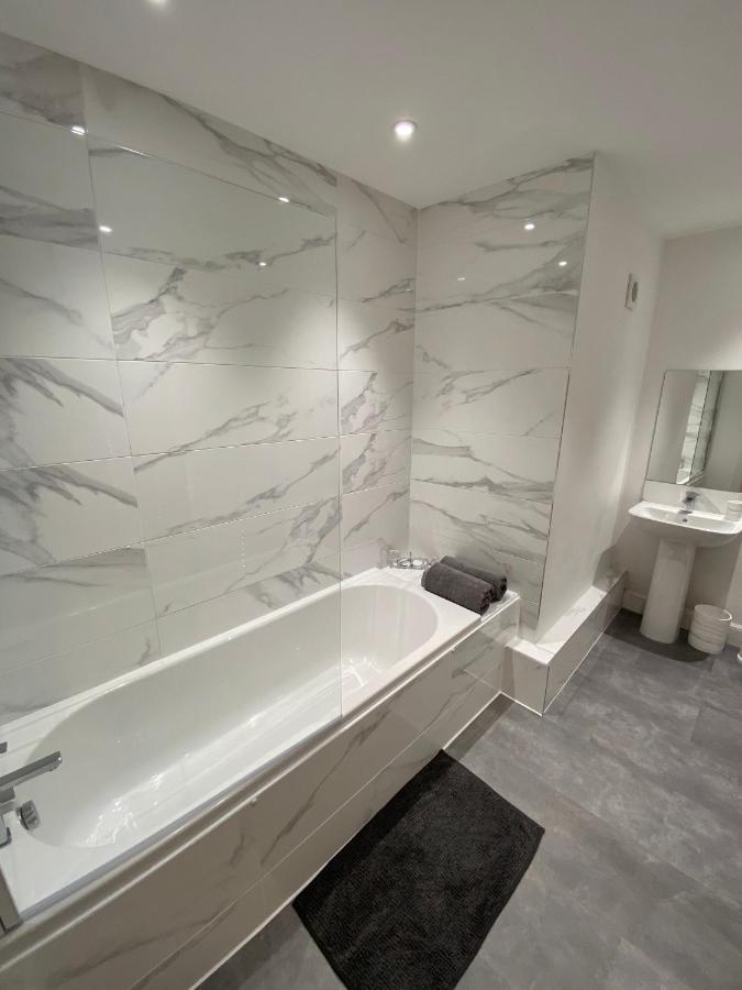 High Street, Stylish City Centre Apartment, 3 Bed เพิร์ท ภายนอก รูปภาพ